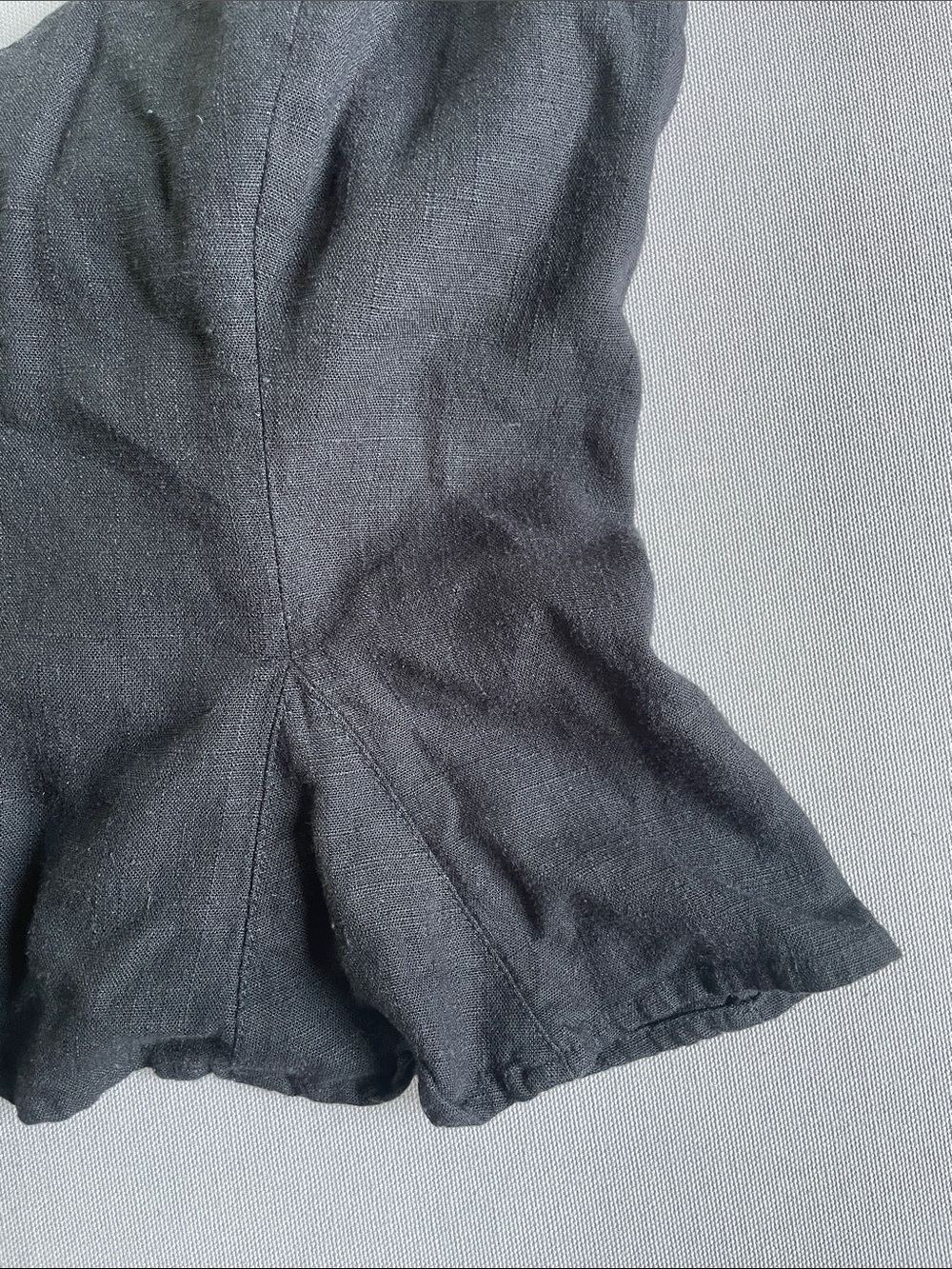 Express Cropped Tank Top - Picture 3 of 7